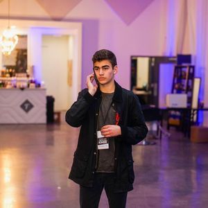 Meet your Posher, Eli